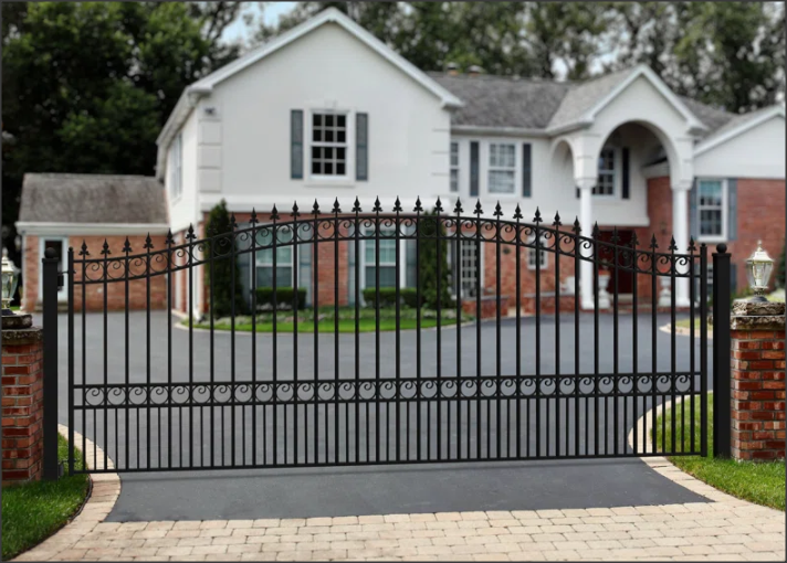 Single  Driveway Gate -Buckingham Style