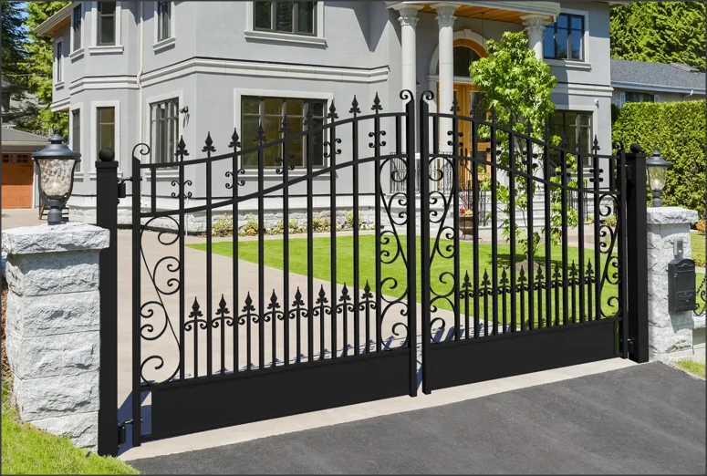 Dual Swing Driveway Gate - Veneto Style